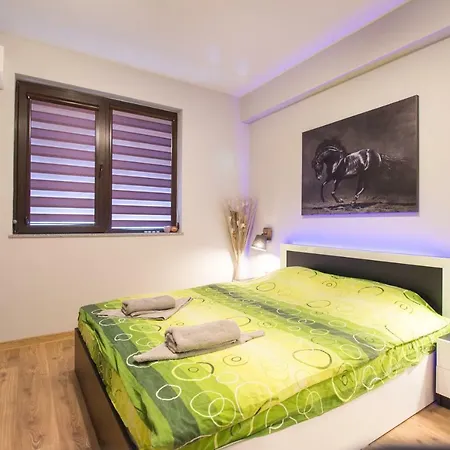 Vista Suites Apartment *